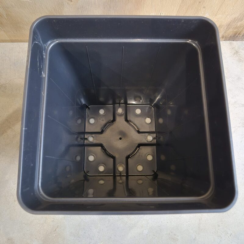 Pot Square Black Plastic 11L (22 X 22 X 26 CM) - Image 2